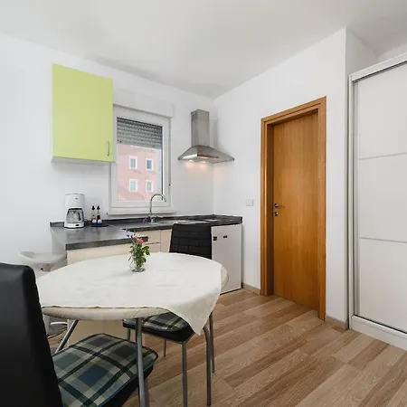 Mirjana House With 3* Seget (Umag)