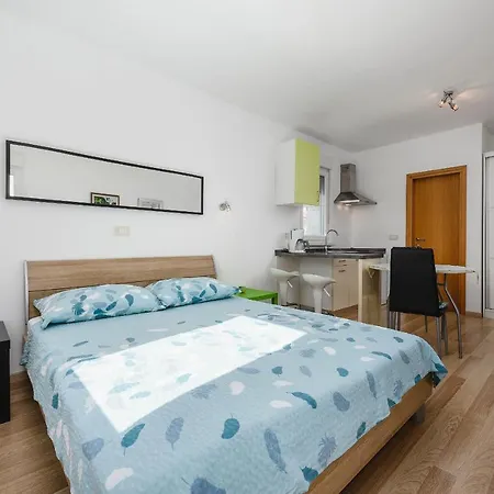 Mirjana House With